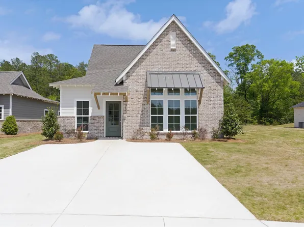 353 Shiloh Creek Dr, Calera, AL 35040