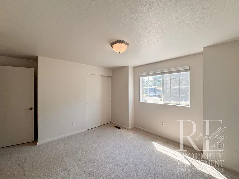4618 NW Bernard St — Photo 35