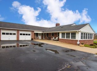 330 N Sunset Dr, Broadway, VA 22815