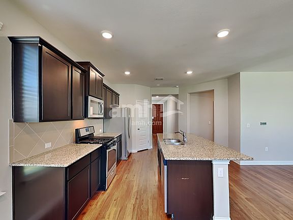 4th image of 8100 McKamy Dr