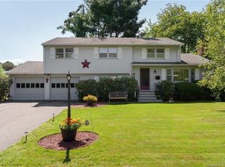 116 Meadow View Dr, Wethersfield, CT 06109