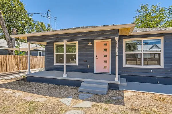 3 bed, 1634 sqft, $3,950 — Photo 2