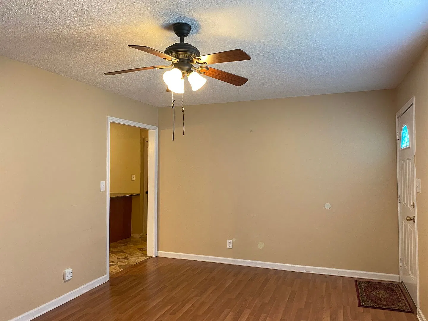 Cute Rental! 3 Bed 1 Bath off Dover Rd. — Photo 4