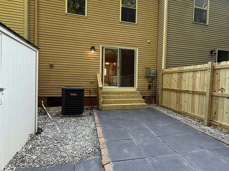 7252 Shellburne Dr — Photo 7