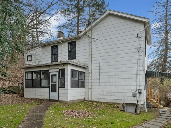 2215 Denlin St, Pittsburgh, PA 15216