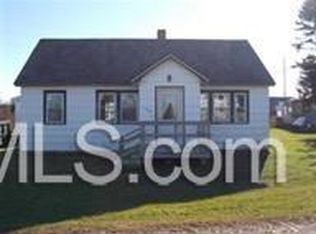 1403 E 2nd Ave, Gladstone, MI 49837