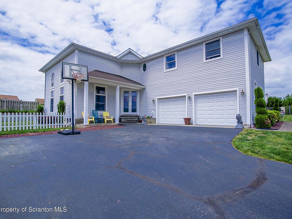 1st image of 14 Riverview Dr