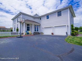 14 Riverview Dr, Jessup, PA 18434