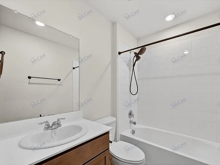 800 Windmill St — Photo 17