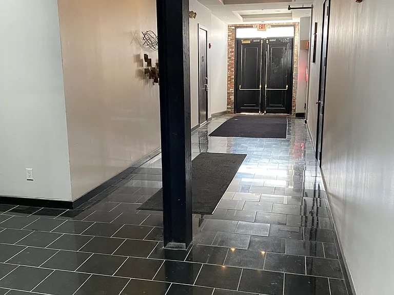 139 E Main St #400 — Photo 23