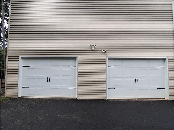 5th image of 140 Brooks Dr