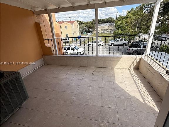 4th image of 1880 SW 9th St #2