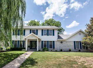 1133 White Lake Dr, Saint Charles, MO