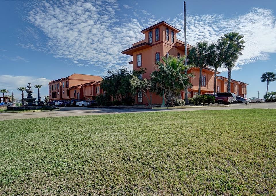 1st image of 411 Sailfish Ln APT 109