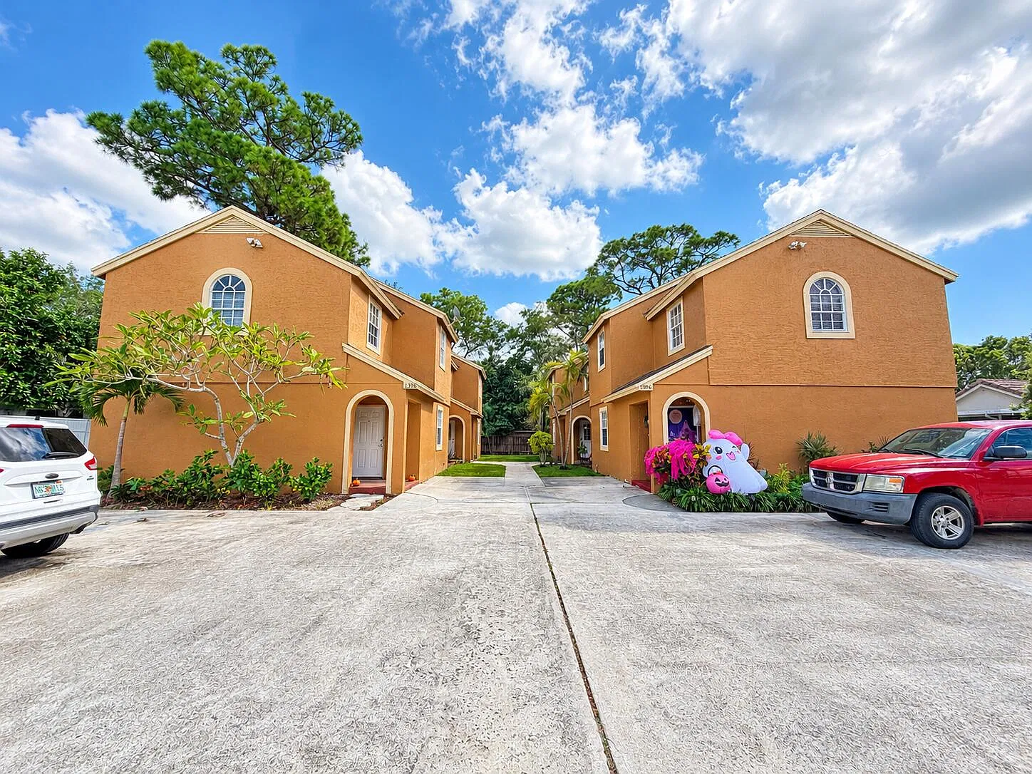 3 bed, 2.5 bath, 2976 sqft, $3,400 — Photo 3