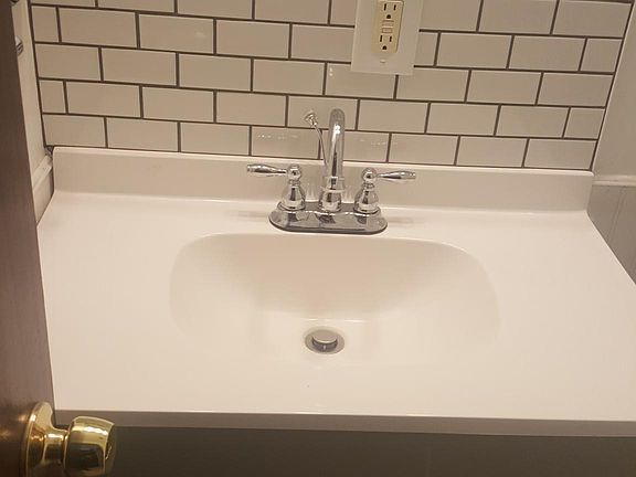 5th image of 5701 Eastwood Ave