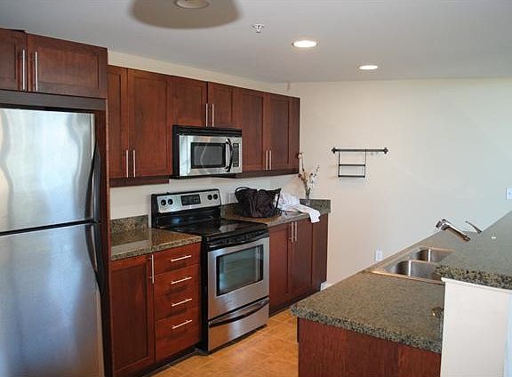 3rd image of 253 10th Ave Unit 326