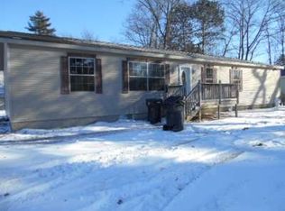 521 29th St, Gladstone, MI 49837