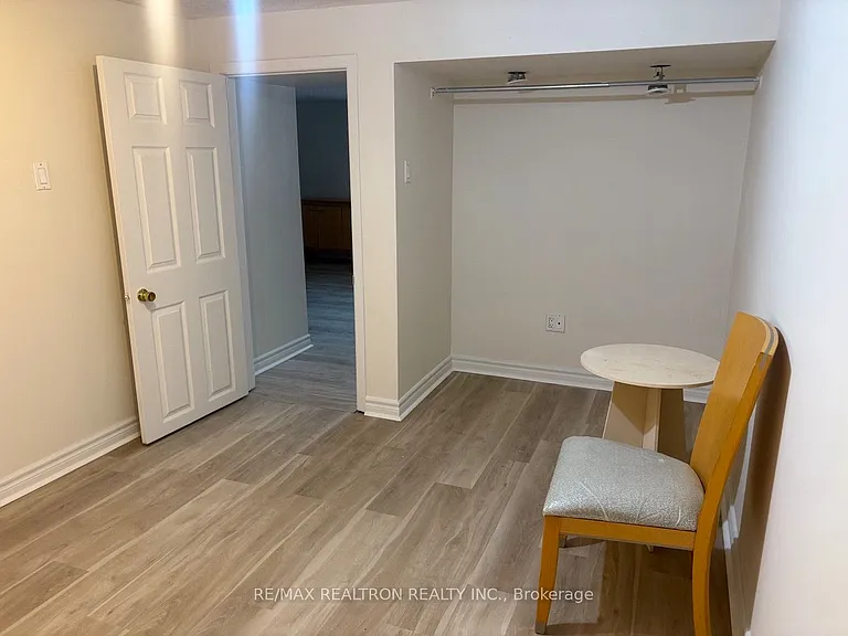 431 Oceanside Ave #A — Photo 10
