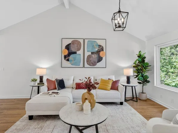 12 Horseshoe Ct, Scotts Valley, CA 95066