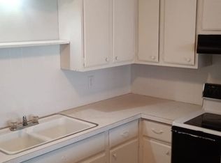 1679 W 43rd St #8-6, Davenport, IA 52806