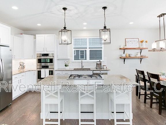 4th image of 278 Calhoun Cir