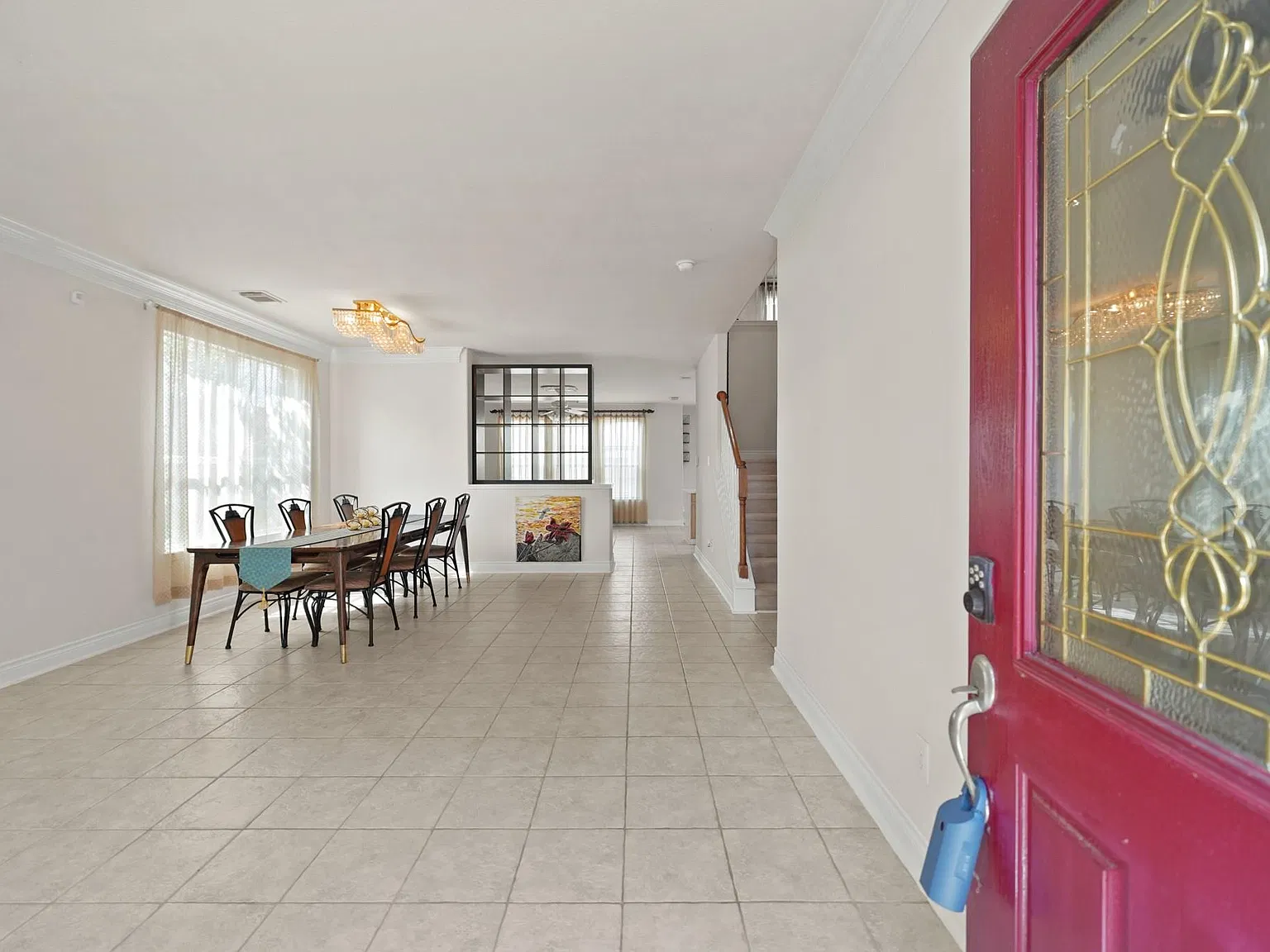4 bed, 2.5 bath, 3376 sqft, $2,500 — Photo 3