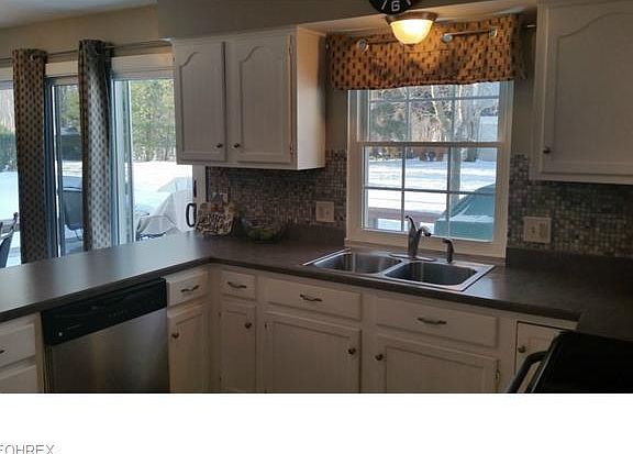 5th image of 17496 Fairfax Ln