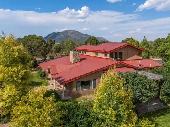 16 Ridge Rd, Cedar Crest, NM 87008