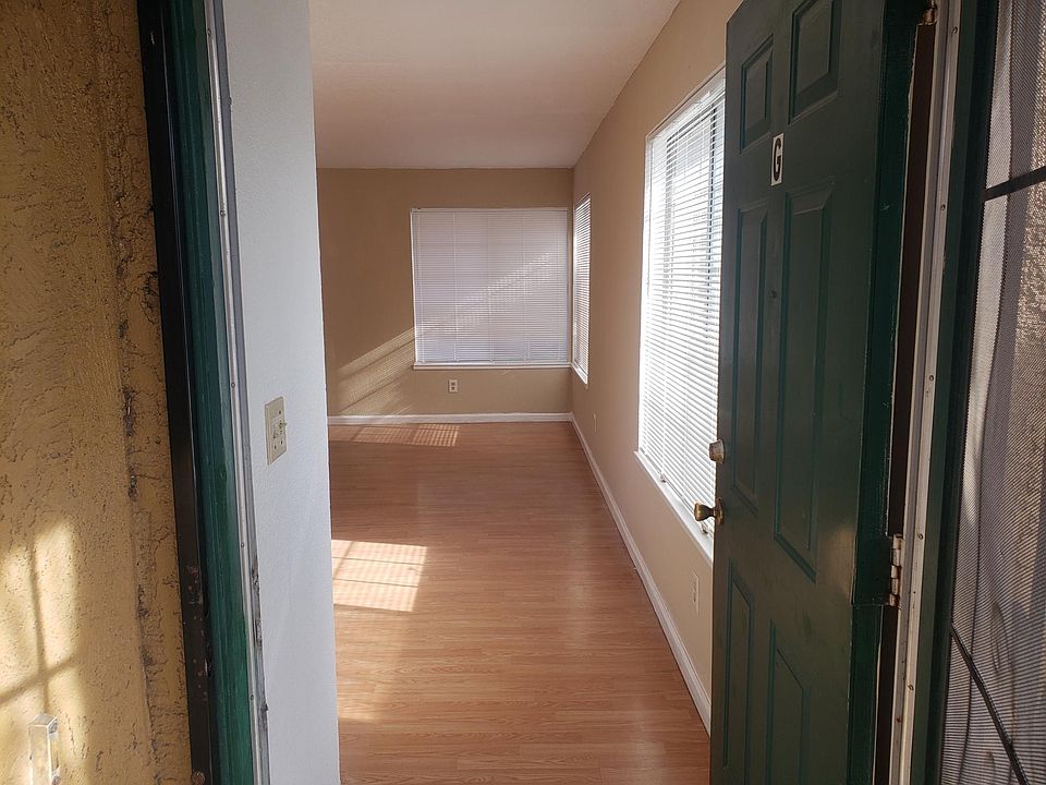 1st image of 3355 Holly Dr #G