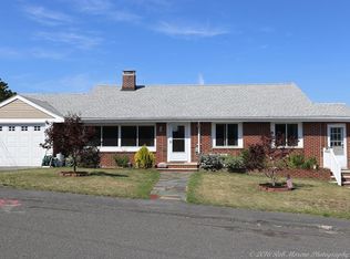 9 Linda Ln, Nahant, MA 01908