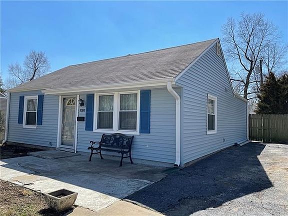 2nd image of 5009 Forest Ave