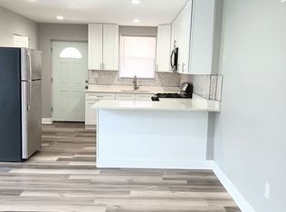 821 State St #2W, Hammond, IN 46320