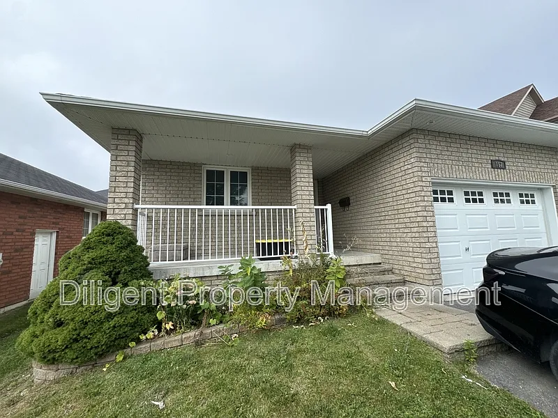 1 bed, 1.0 bath, 121 sqft, $700 — Photo 1