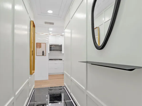 741 West End Avenue image 10 of 13