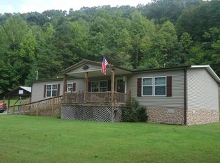 9201 Welch Pineville Rd, Pineville, WV 24874
