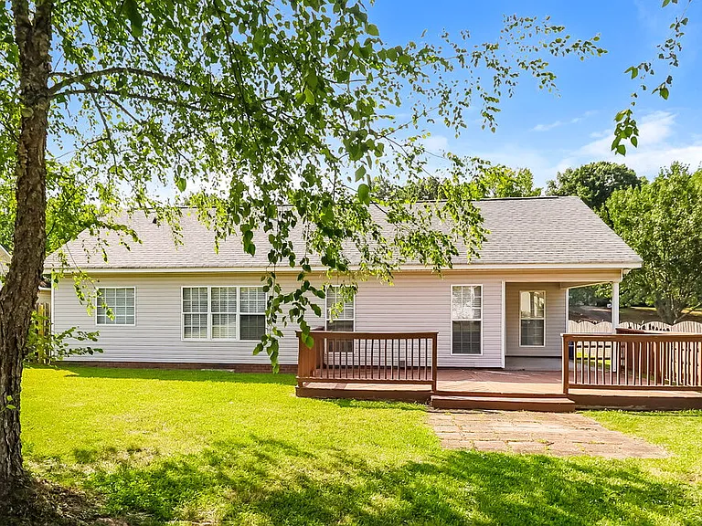 310 Tamarack Dr — Photo 16