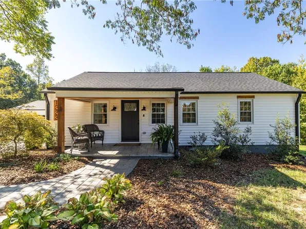 1333 Commonwealth Rd, Randleman, NC 27317