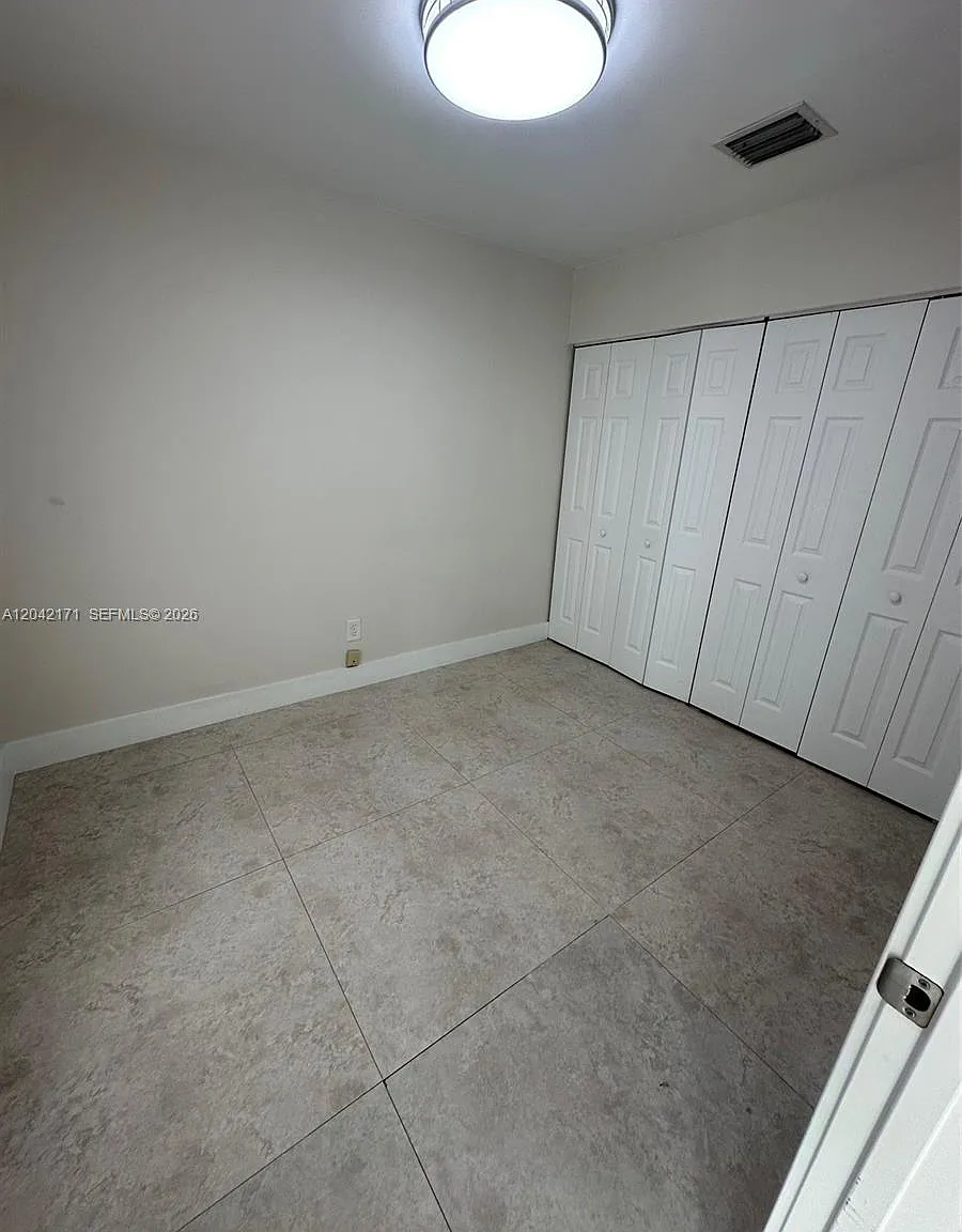 Royale Green Townhouse Se — Photo 2