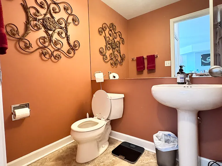 680 N Green St #706 — Photo 16