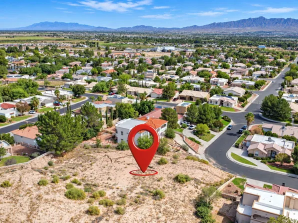 25 Cherry Hill Ln, Santa Teresa, NM 88008