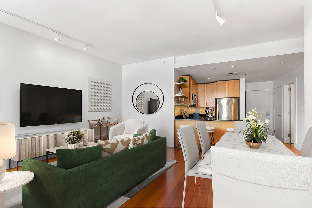 Building Photo - 181 Essex St #402