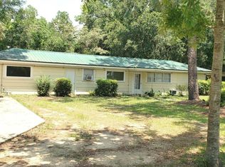 162 Woodlawn Dr, Crestview, FL 32536
