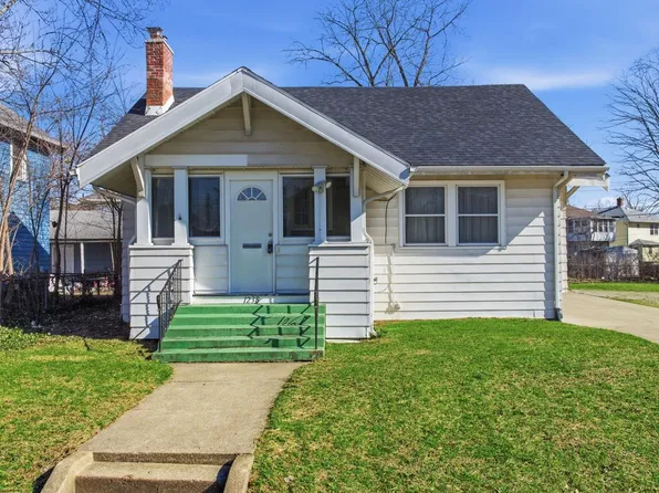 1238 Diamond Ave, South Bend, IN 46628