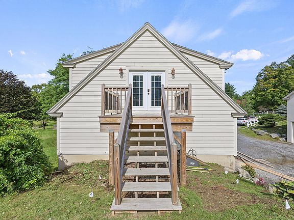 3rd image of 55 Maple Hill Rd