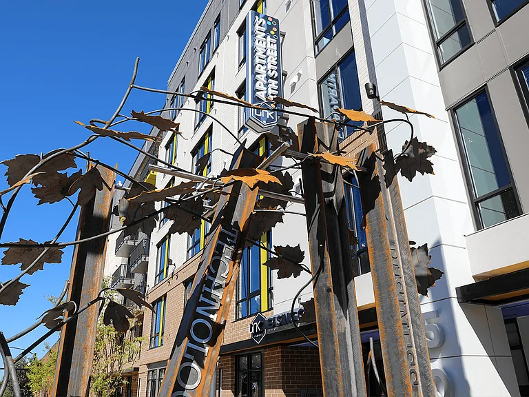 Link Apartments 4th Street — Photo 30