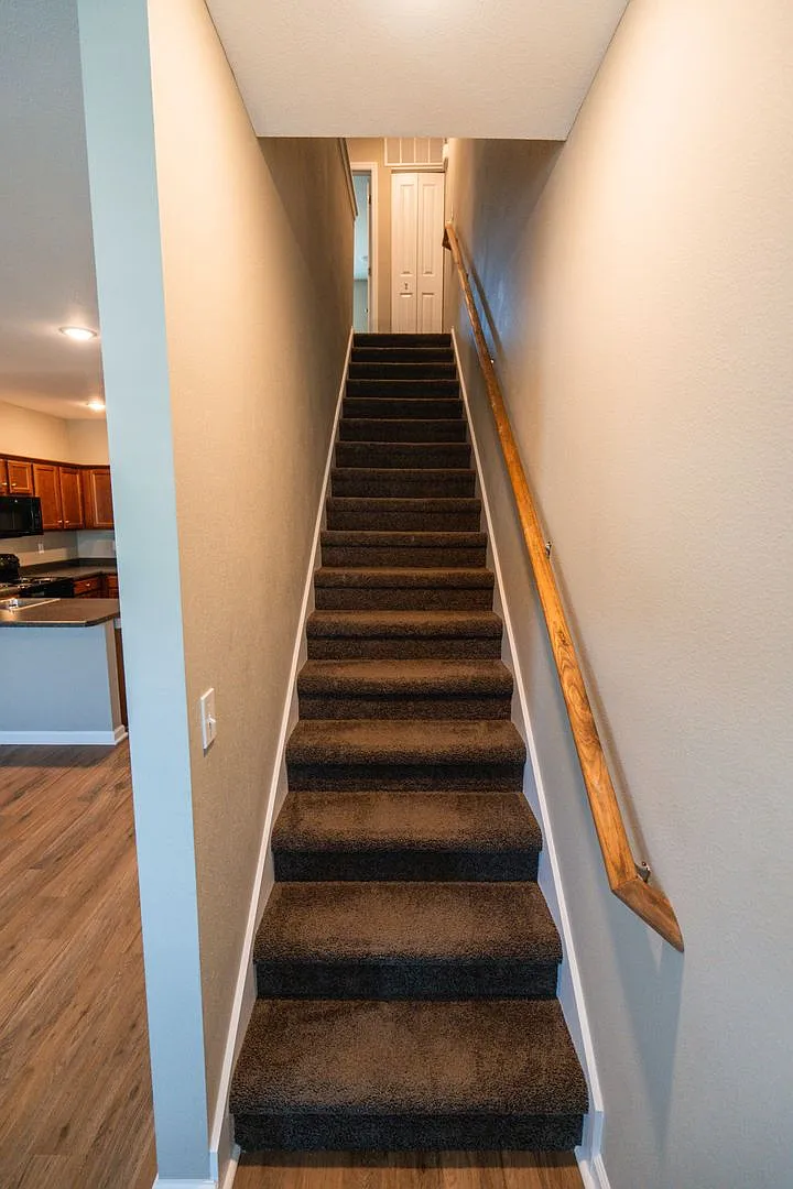 Beautiful 3 Bedroom 3 Bath — Photo 4