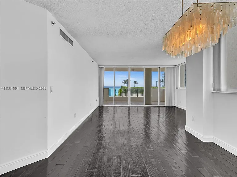6422 Collins Ave #701 — Photo 6