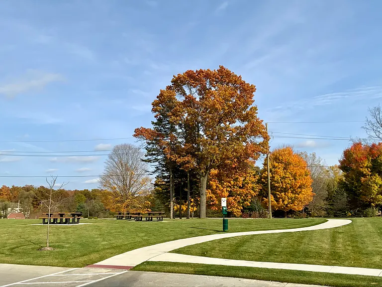 Chestnut Crossing — Photo 2