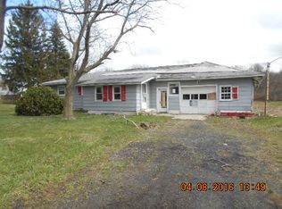 2851 Roland Rd, Erie, PA 16510